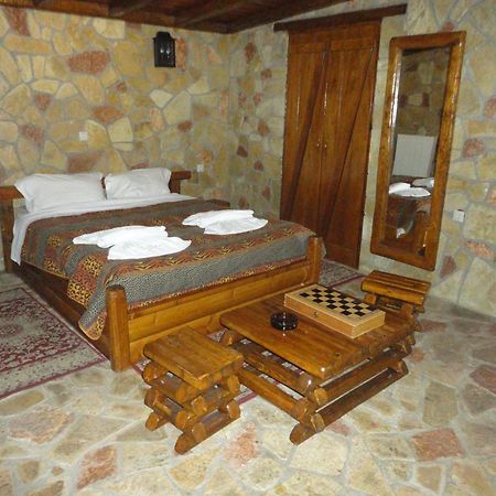 Faraggi Guesthouse Kalavryta Bagian luar foto