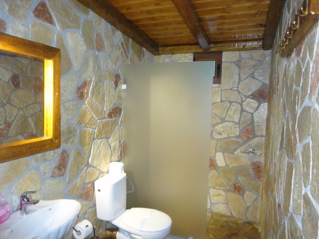 Faraggi Guesthouse Kalavryta Ruang foto
